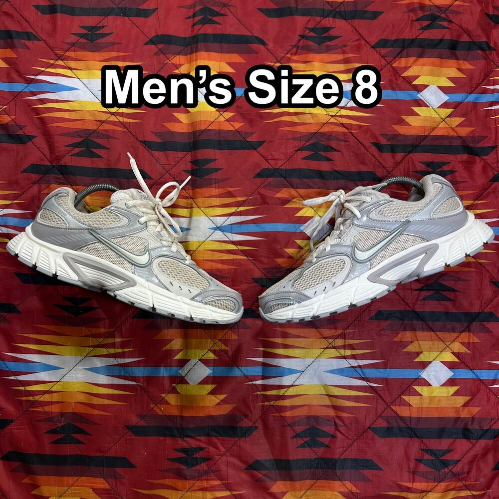 Nike V5 RNR Shoes Menās Sz 8 Gray Oatmeal Pale Ivory Sneakers Low Top IH1980-140